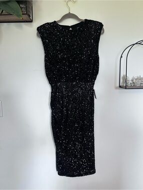 NWT Express Black Sequin Sleeveless Mid Length LBD Party Dress Size XS